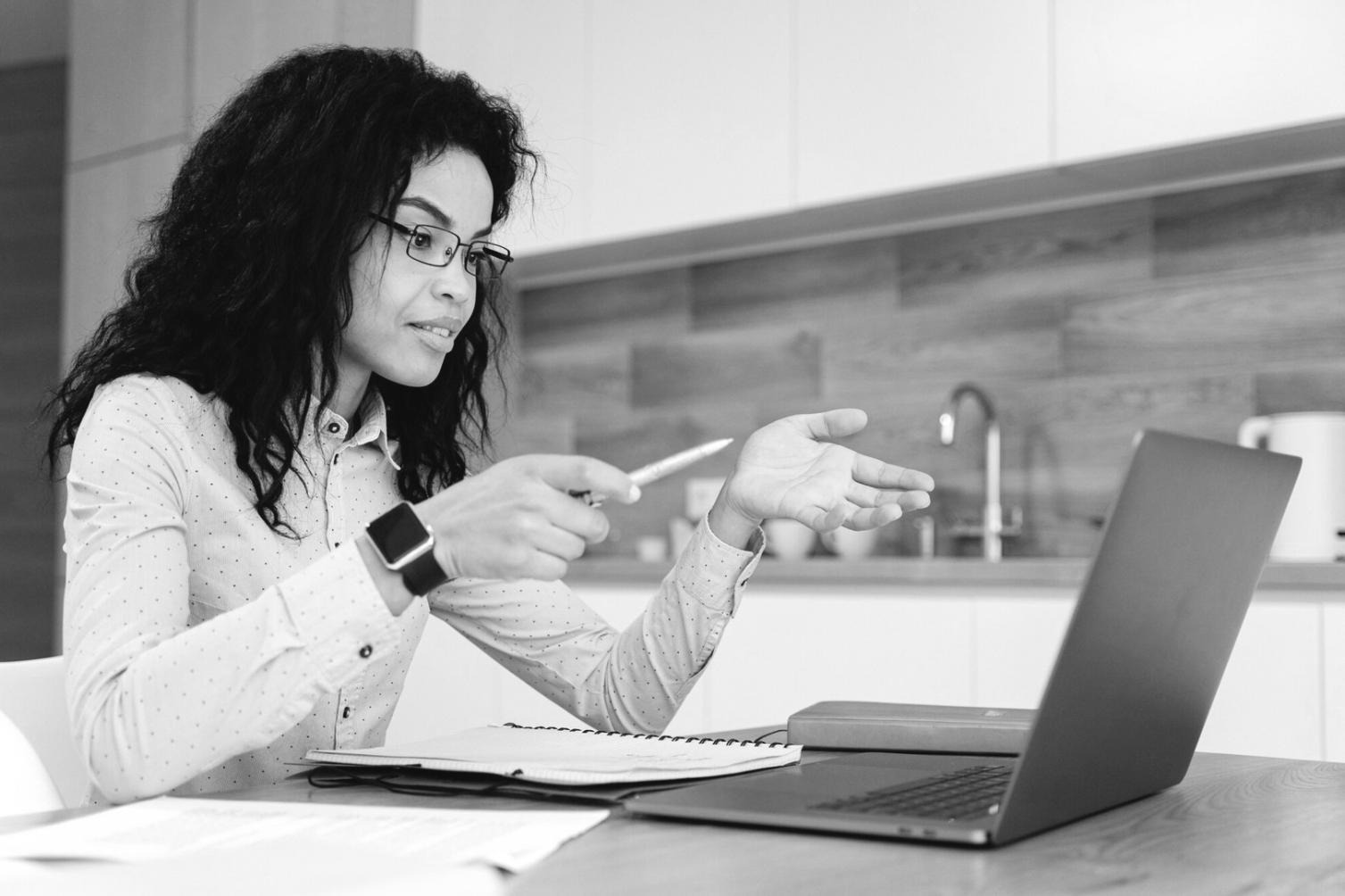 Kommunikation zwischen Finanzabteilung und Fachabteilungen verbessern